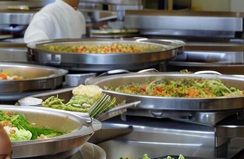 在大學食堂里包個窗口掙錢嗎？需要考慮哪些因素